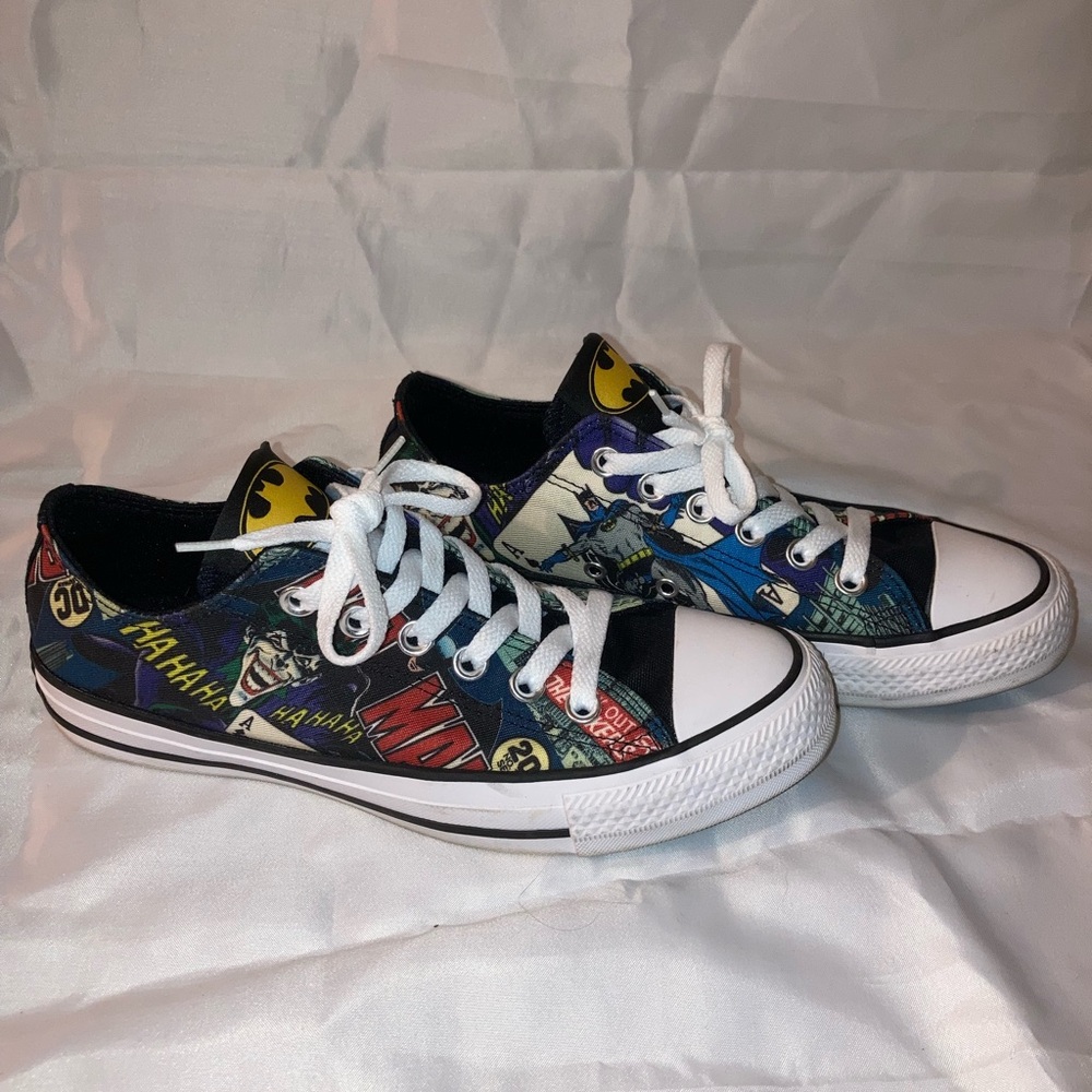 Converse Joker Comic Print Sneakers